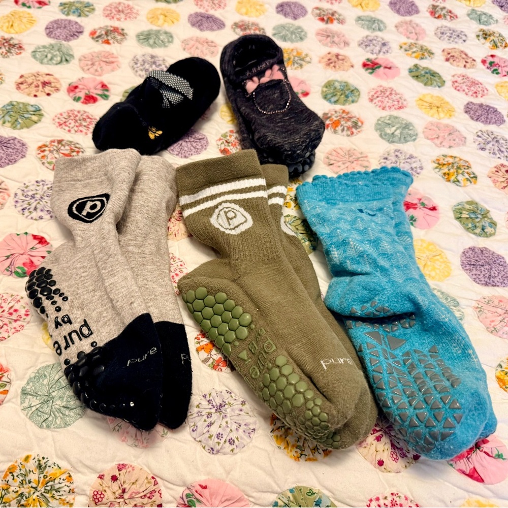 5 pairs of assorted Pure Bare sticky grip socks size small